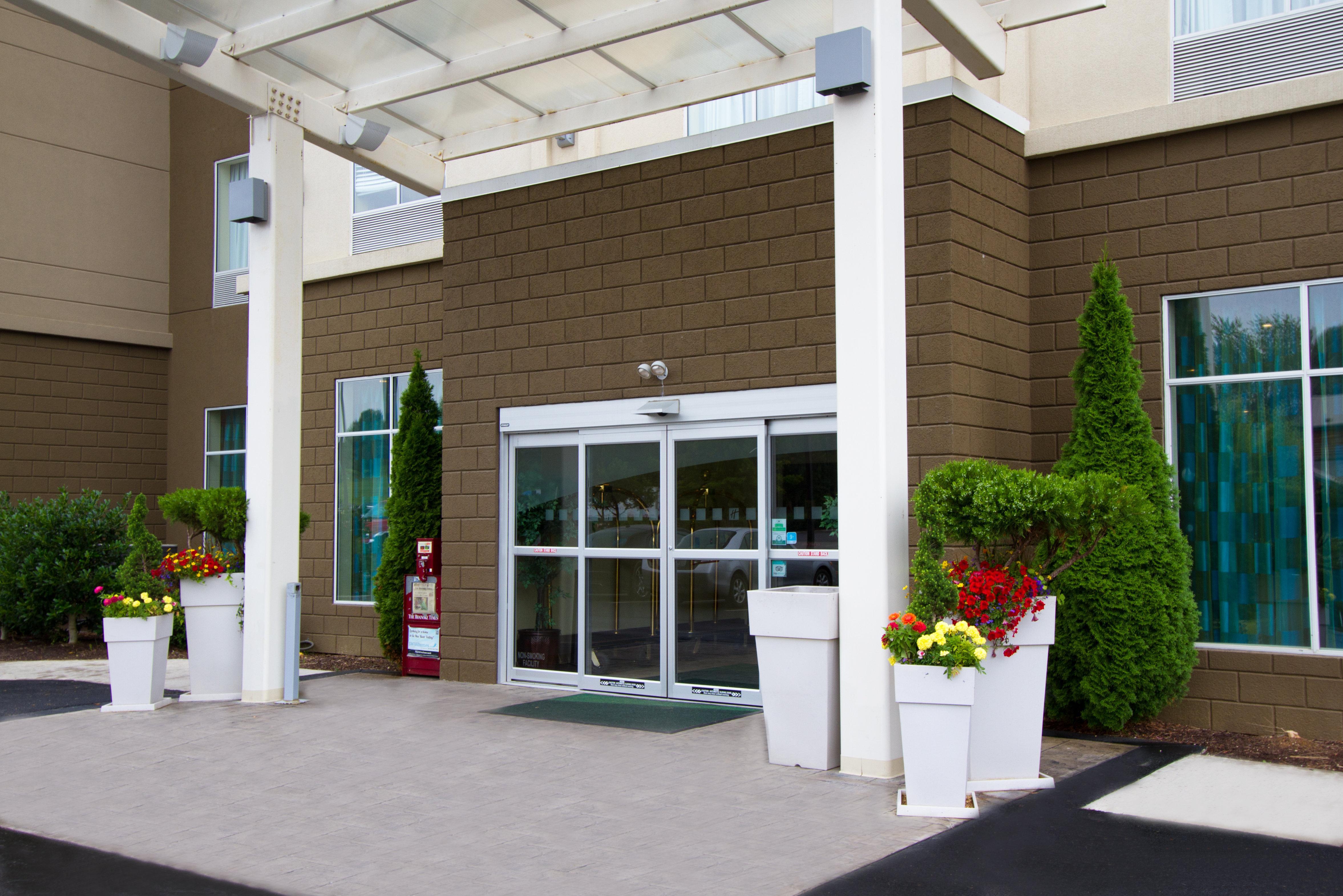 Holiday Inn Christiansburg Blacksburg By Ihg Eksteriør billede